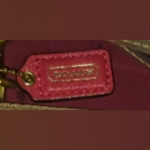 🍍Coach EUC Dual Zip wristlet/wallet - Picture 8 of 8